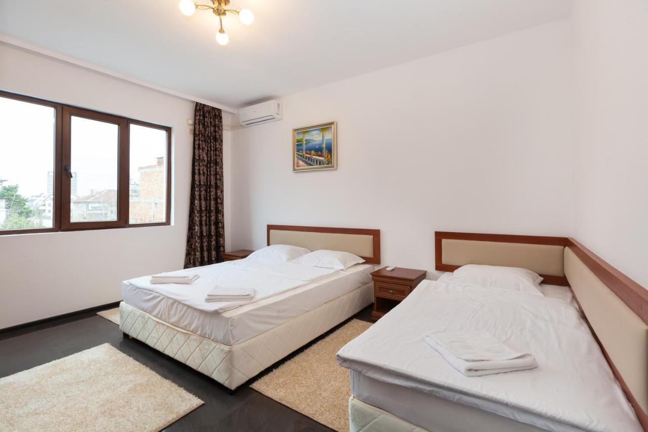 Central Beach Guest Rooms Burgas Zewnętrze zdjęcie