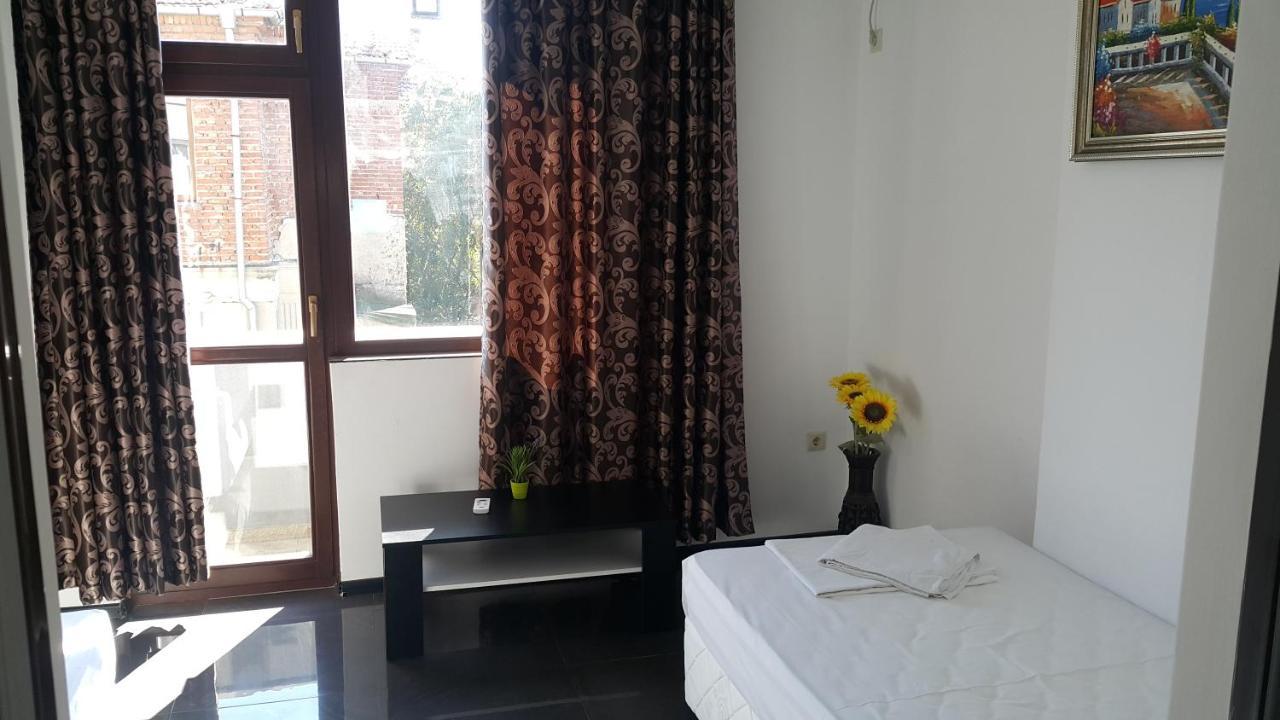 Central Beach Guest Rooms Burgas Zewnętrze zdjęcie