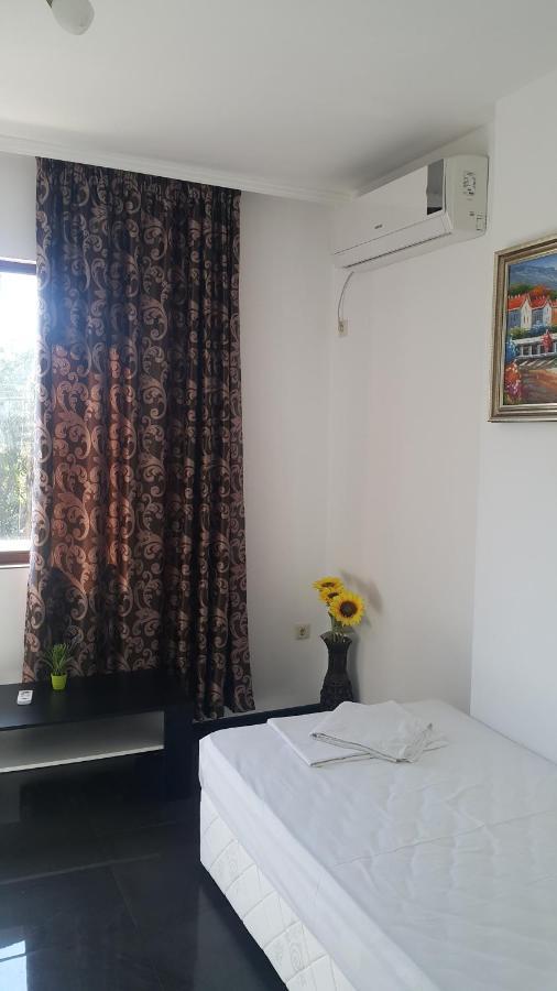 Central Beach Guest Rooms Burgas Zewnętrze zdjęcie