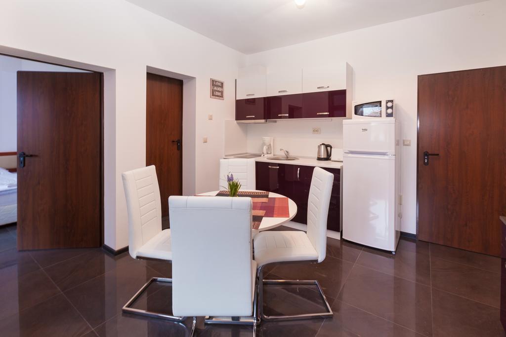 Central Beach Guest Rooms Burgas Zewnętrze zdjęcie